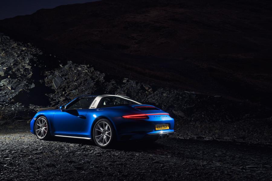  Porsche 911 Targa 4S 2016 года  (UK) (фото 23 из 40)